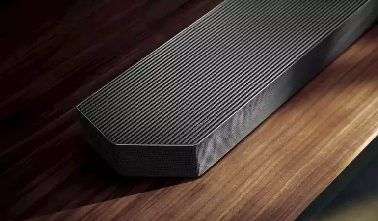 „Samsung“ unveils two new soundbar audio systems with advanced IoT technology