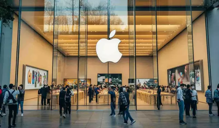 "Apple" quickly changes its IoT team and promises Siri updates
