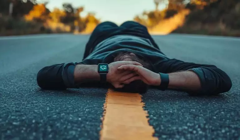 Google Watch innovation: will call an ambulance if the pulse stops